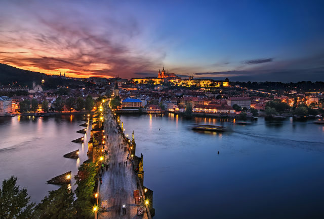 Praga a 4 StelleVolo+Hotel Da Soli 110€!!